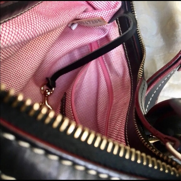 Dooney & Bourke shoulder bag🛑SOLD🛑 - Picture 6 of 8